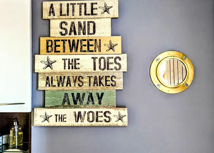 Beachside Bliss In Heart Of Town